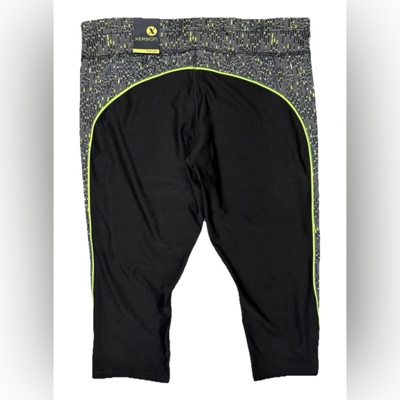 NWT Xersion Women's Black Neon Green Capri Workout Yoga Pants Size XL 36 X 20 - Picture 2 of 10